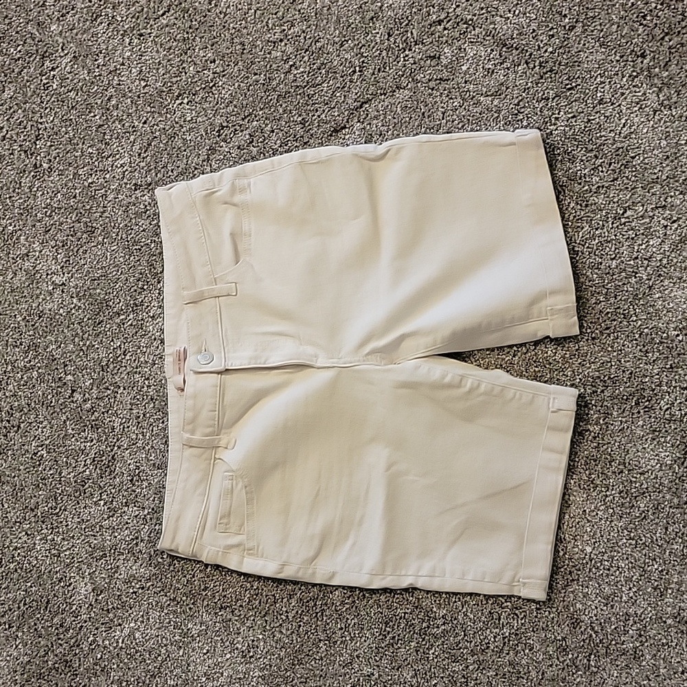 So shorts size 13